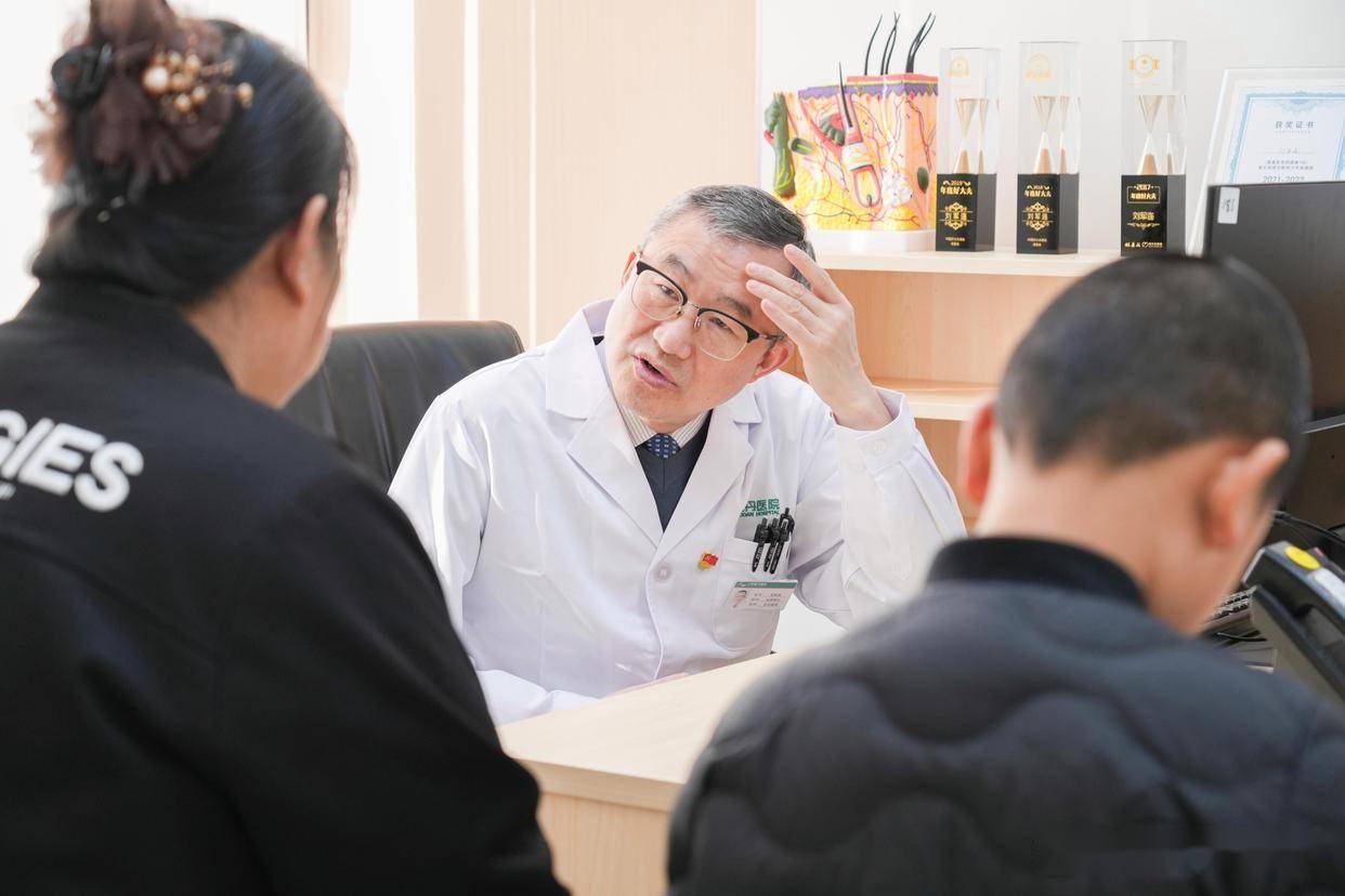 刘军连：巧用3种维生素，加速白癜风复色进程