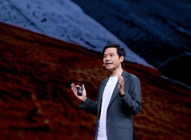 原创             董明珠没想到，雷军在聂卫平葬礼上的一个特殊举动，实现口碑暴涨