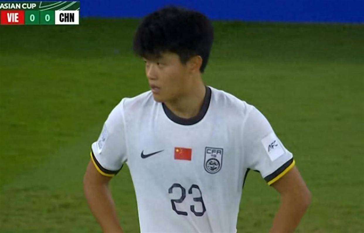 U23亚洲杯_U23亚洲杯直播_赛事直播LIVE战况！中国队1-0碾压越南队彭啸回头望月向着决赛迈进