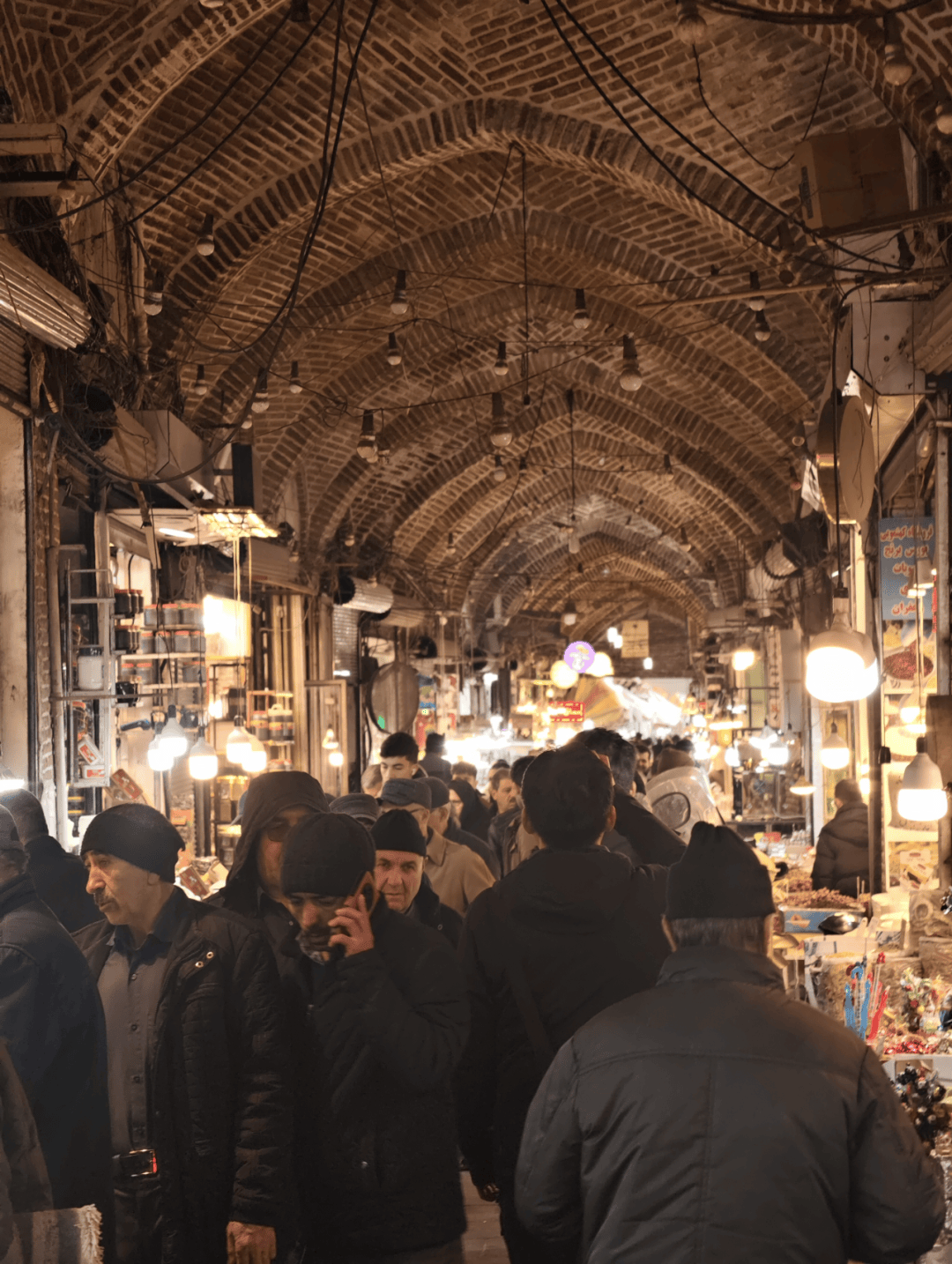 图片[2]-全面断网的8天，伊朗到底发生了什么？ -华闻时空