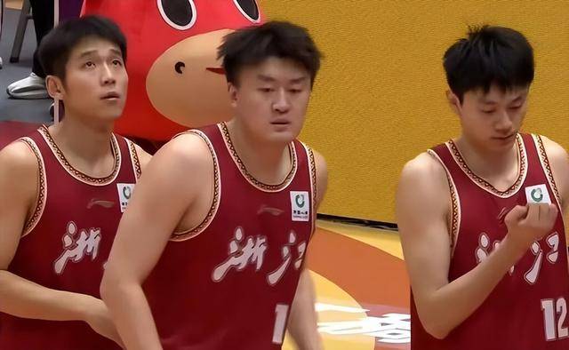 浙江不敌北京！法莱卡斯夸赞两人，不是外援，也不是吴前陆文博