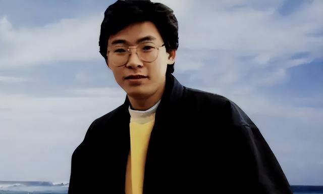 因春晚唱了一首歌，被封杀14年，如今身价过亿，却无偿捐给祖国