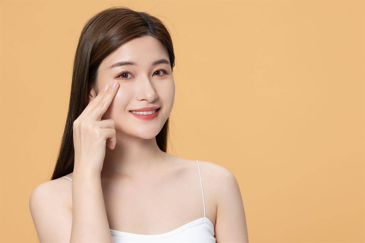 茶百道餐具包装发霉 顾客投诉曝光后凌晨被要求