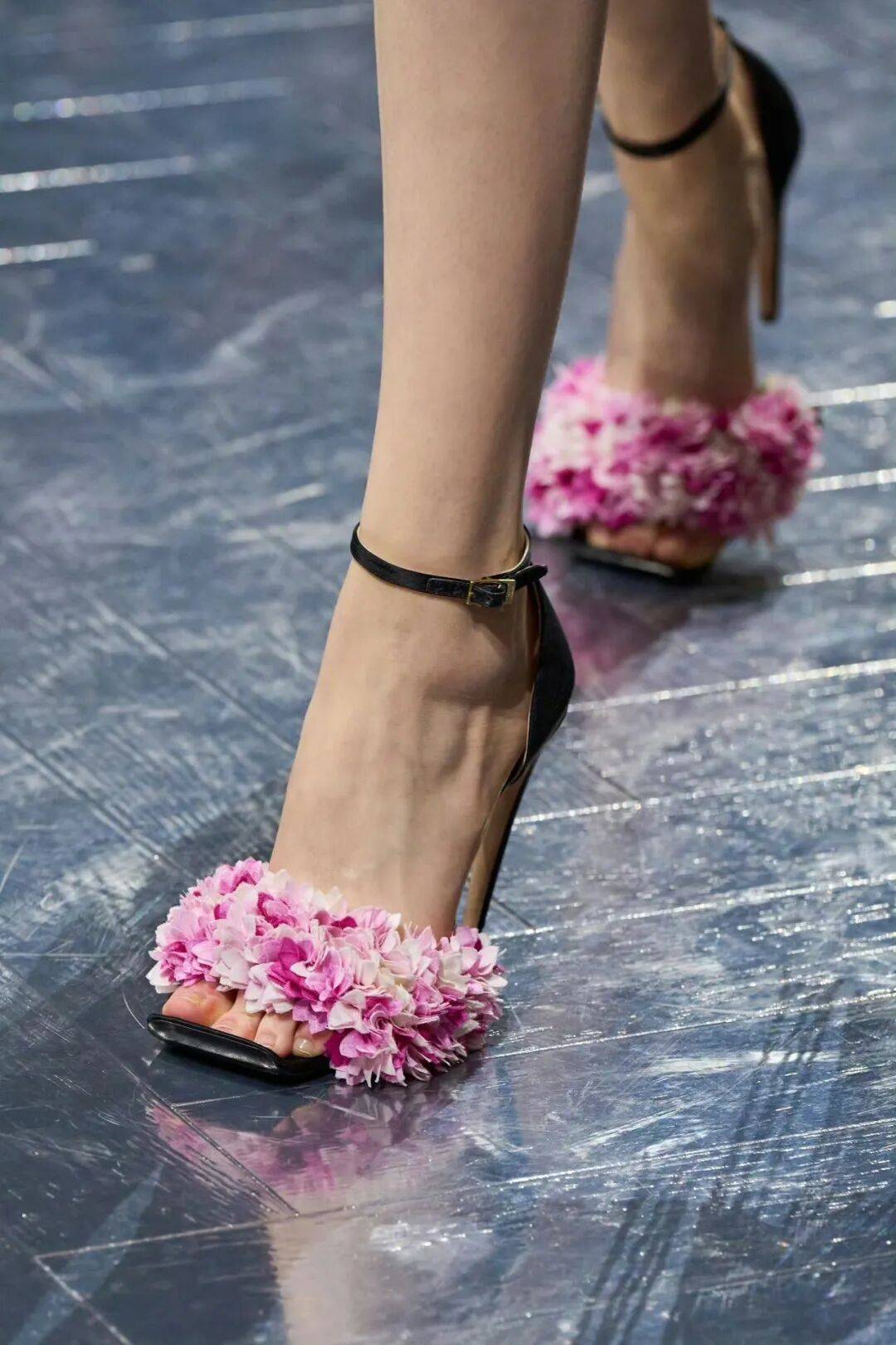 2026巴黎高定时装周落幕:荟萃全世界最美的衣服! 2026巴黎高定时装周落幕:荟萃全世界最美的衣服!