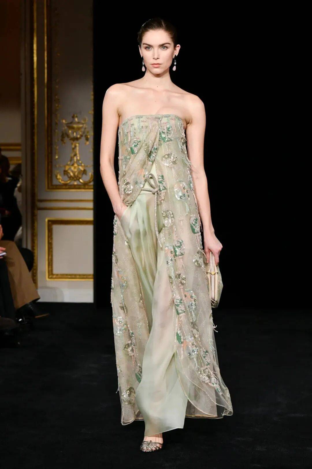 2026巴黎高定时装周落幕:荟萃全世界最美的衣服! 2026巴黎高定时装周落幕:荟萃全世界最美的衣服!