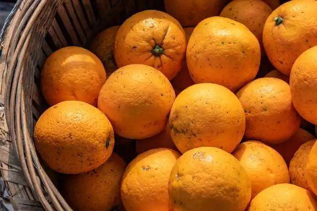 长期吃他汀，不能吃橙子橘子？真正应该远离的，是这4类食物