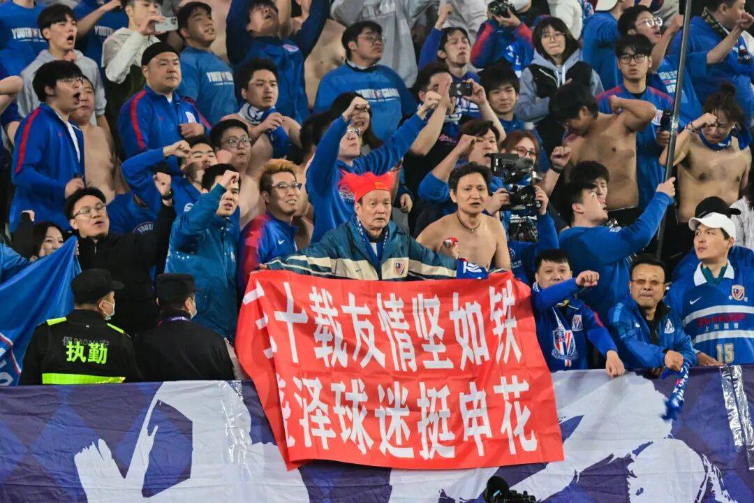 球迷“乔老爷”叫扬叔 - 全网最会整活的