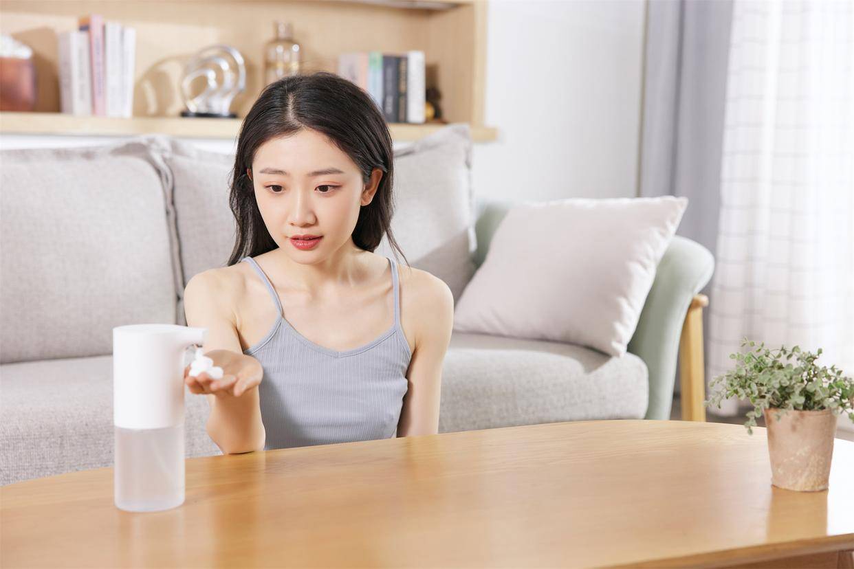 “杰我睿”事件连锁反应：黄金平台“云点当”出