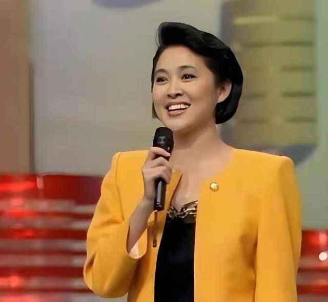 倪萍感谢陈凯歌当年不娶之恩，如今她儿子孝顺，丈夫是绝世好男人