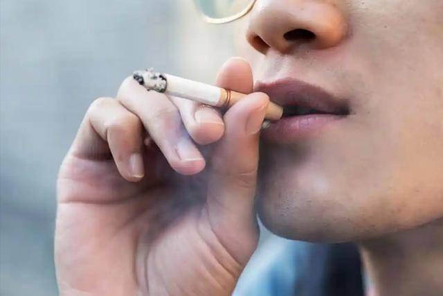 医生发现：男性一旦开始戒烟，用不了半年，身体或会有5个改变