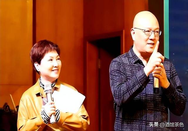 就在顾竹君安稳度日时,前夫龚仁龙的感情却掀起轩然大波