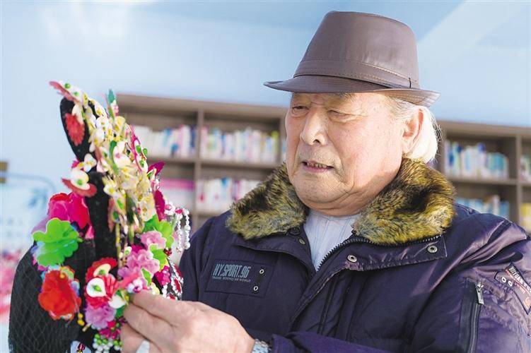 淄博周村:一“芯”一世界 一抬一新春_芯子_张可_头饰