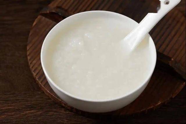 大米粥被关注！医生：常喝大米粥的糖尿病患者，或有这几个坏处