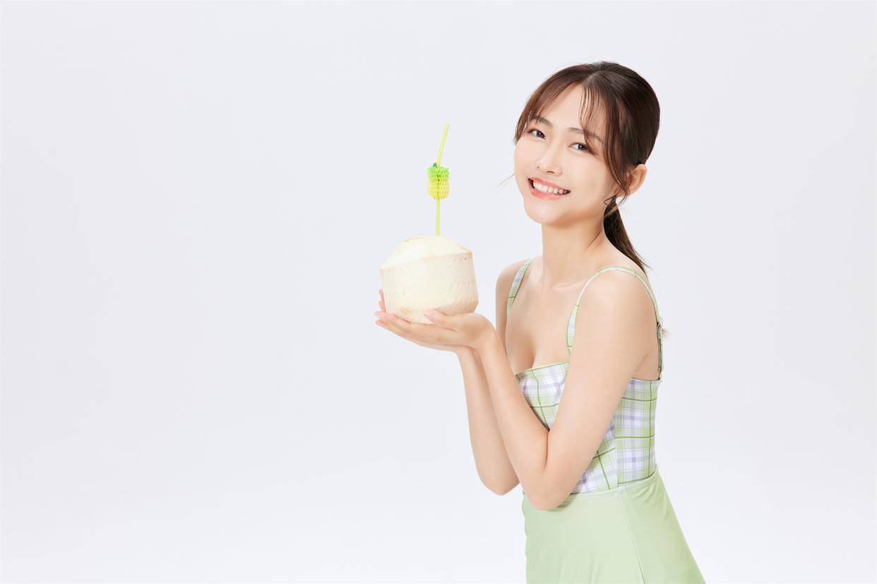 骗保风波的爱尔系：隐秘持股15家精神病院 旗