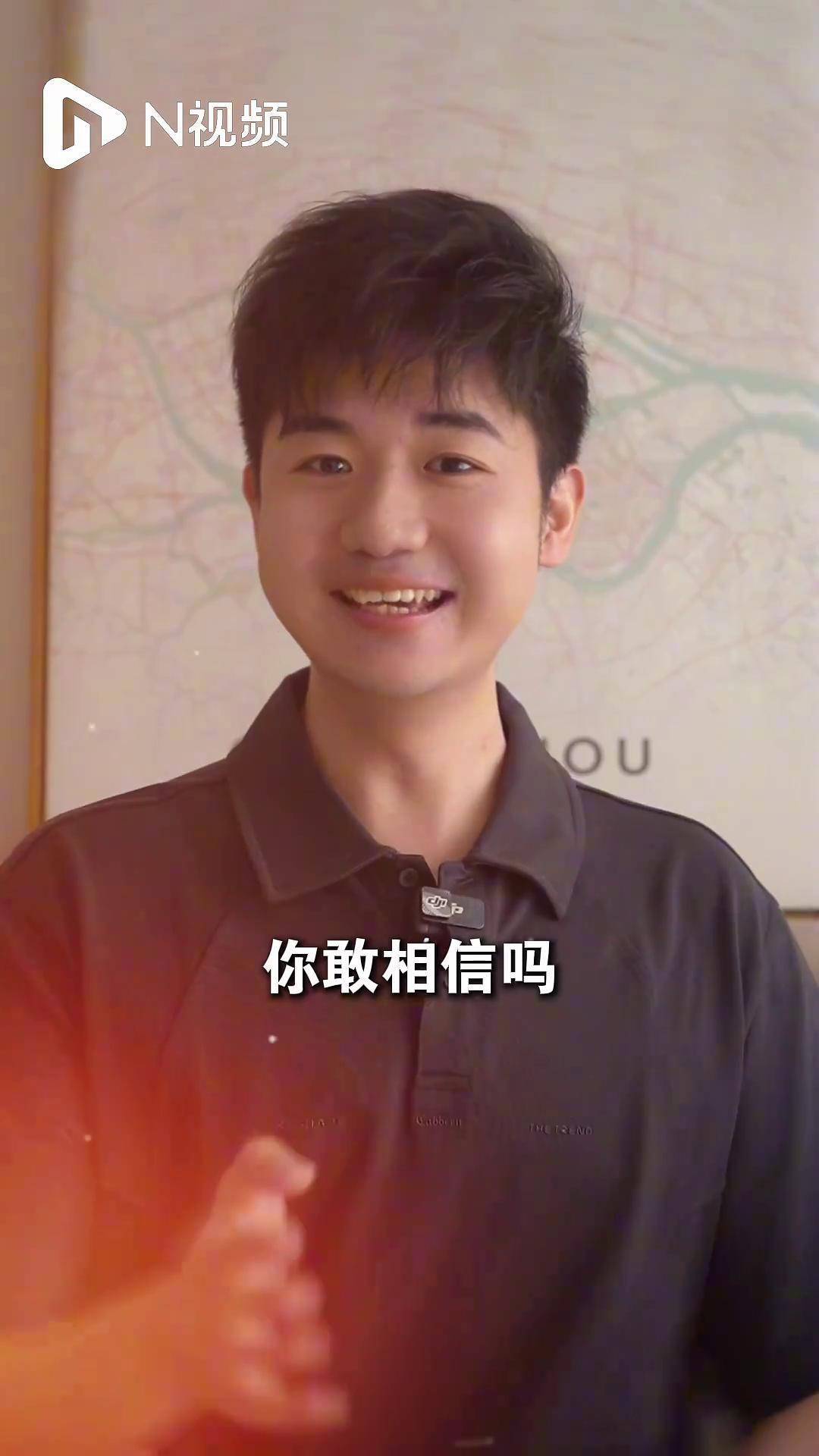 只因随手为她拍了张工作照,却成了这场盛会彼此最珍贵的回忆