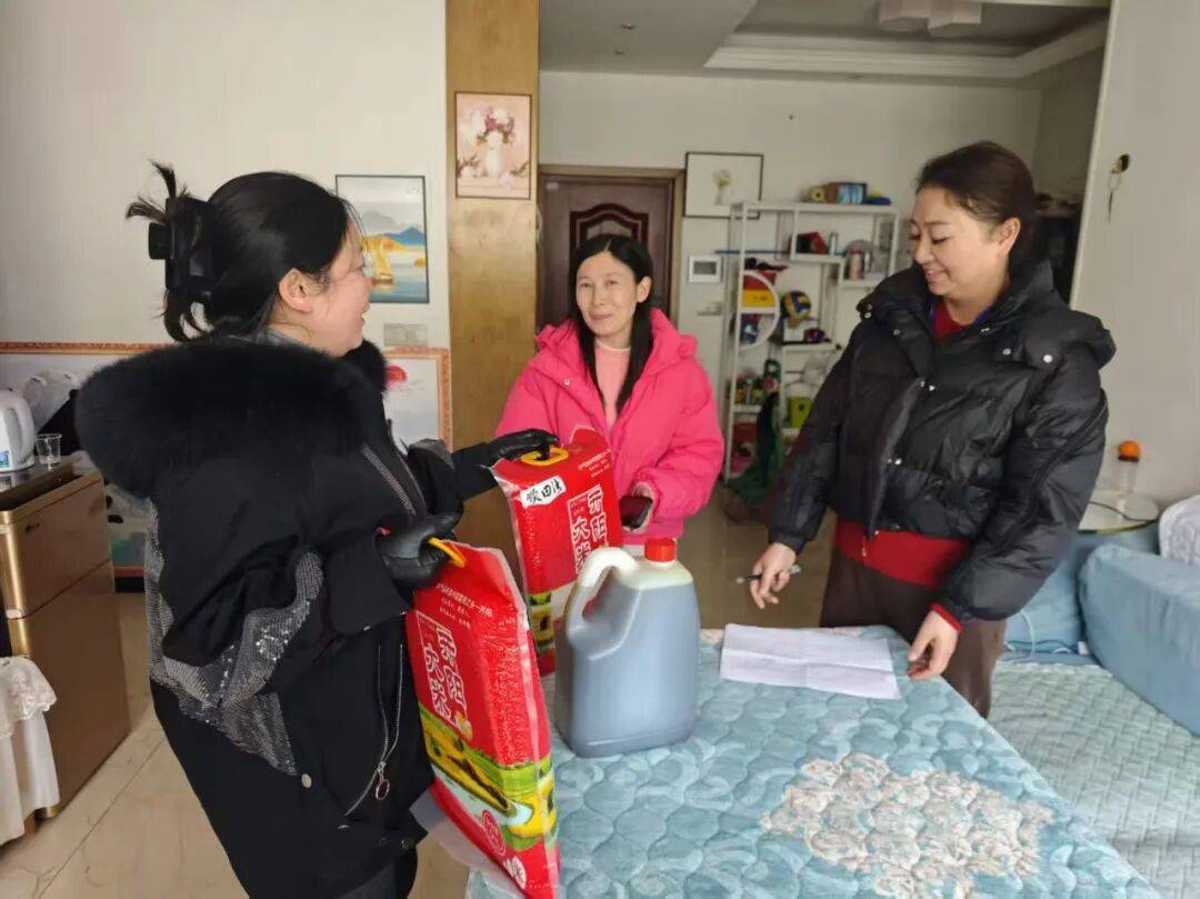 【新春走基层】开阳县多地开展节前走访慰问活动_群众_生活_身体状况