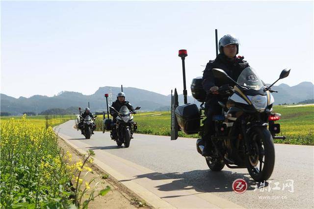 韦德体育- 韦德体育官方网站- APP下载花海未沸人先至 藏蓝织就平安春 云南罗平百万亩油菜花初绽 