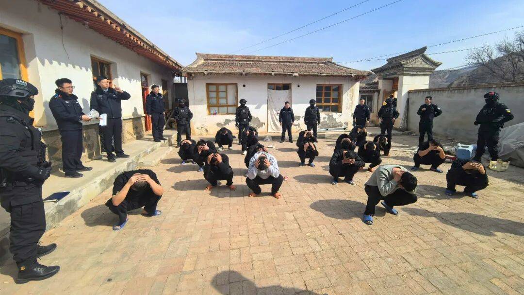 35名赌客，“小年夜”聚赌被抓！_宋某_胡某_往来