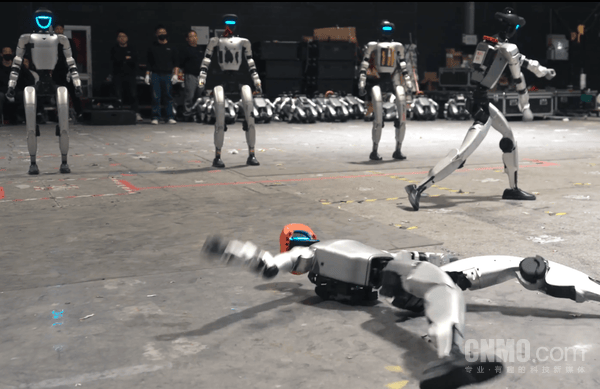 春晚同款机器人售价8.5万元？宇树客服回应：暂未上架