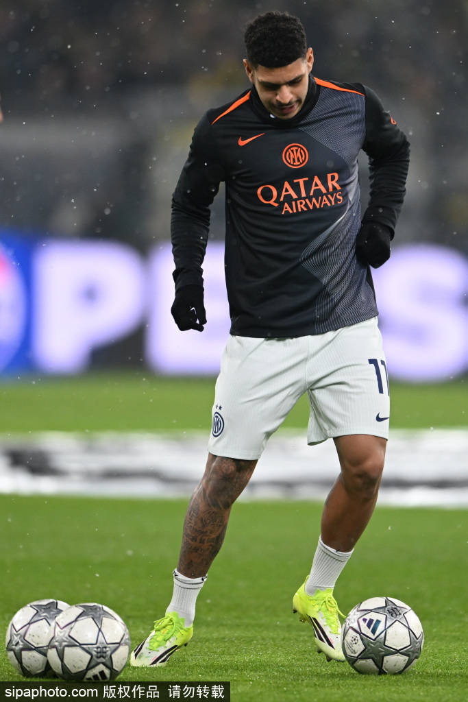 桑乔今夏将离开曼联:多特与维拉的争夺,意甲也在关注