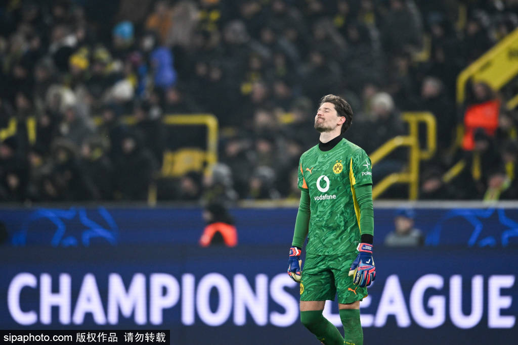 德甲激战:多特蒙德的坚持与拜仁的精准,科贝尔直言痛苦与希望并存