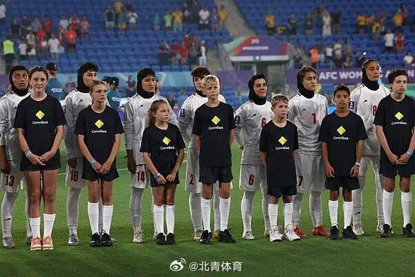 伊朗女足亮相女足亚洲杯，0：3不敌韩国仍不失顽强；中国女足今日出战，剑指“开门红”