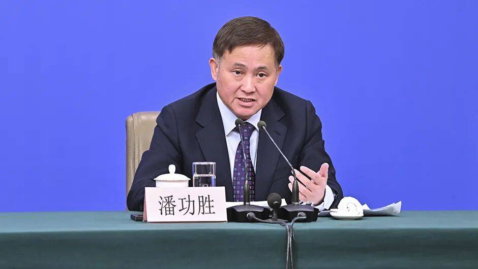 郑栅洁、蓝佛安、王文涛、潘功胜、吴清答记者问，信息量很大