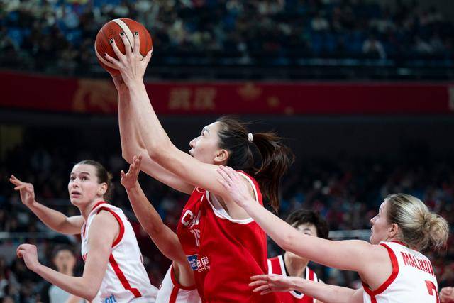 宫鲁鸣：中国女篮内线世界一流，期待外线实力提升