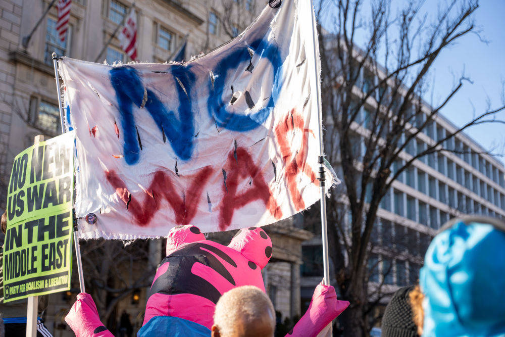 图片[2]-多国民众抗议美以军事打击伊朗：“停止轰炸伊朗”“拒绝战火蔓延”-华闻时空