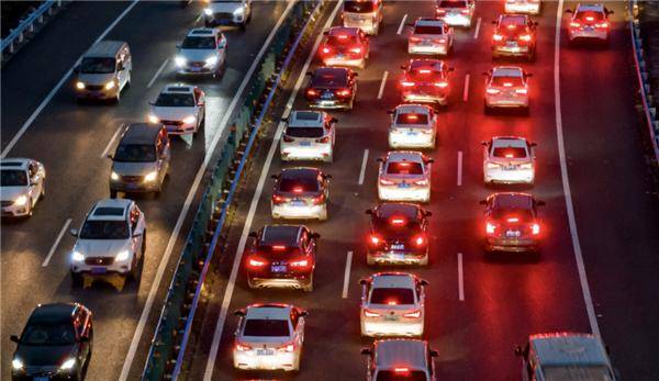 阿里云创始人王坚：每天通勤40分钟上班是浪费生命！