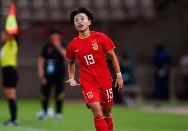 亚足联官方公告！张琳艳假摔事件真相曝光，女足世界杯出线难度大