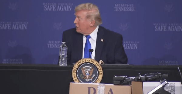 特朗普甩锅赫格塞思：你带头表态要打伊朗