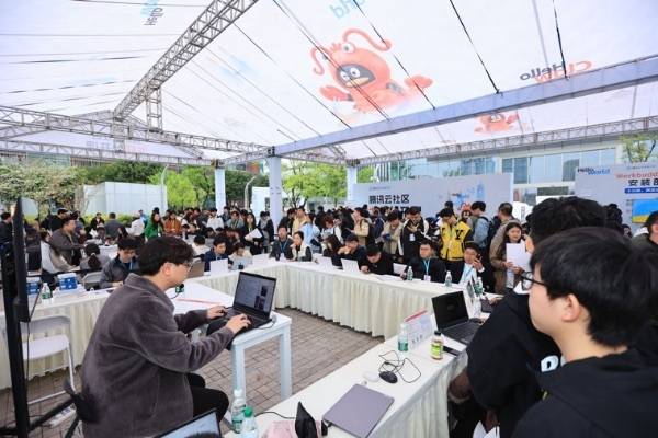 实现“装虾自由” 腾讯云社区“龙虾”公开课在渝举行