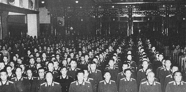 1955年大授衔1048位将帅,如今仅存2位老红军开国将帅,身份特殊_军衔_军队_杨永松