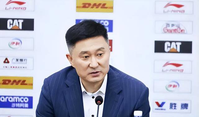 广东队战胜广厦！杜锋赛后提到五名球员，其中点名夸赞两个球员