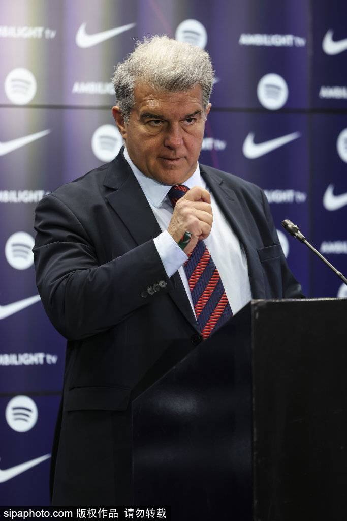 逆境中的灯塔：拉波尔塔坚信巴塞罗那欧冠逆转，誓做万达大都会球场最强“第十二人”