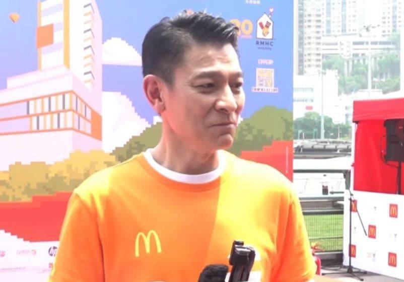 刘德华罕见谈14岁女儿近况，希望18岁以后再谈恋爱