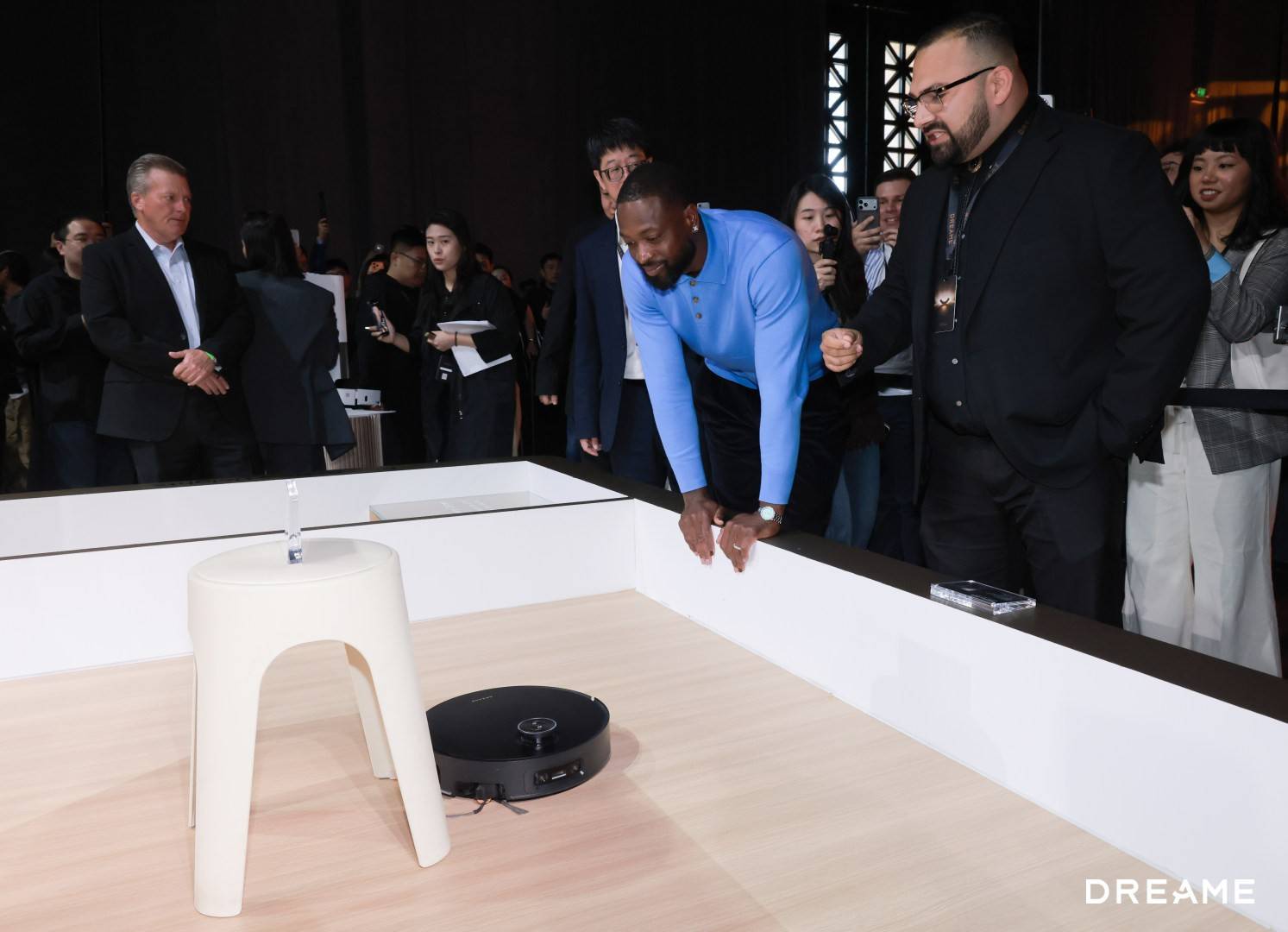 生而第一敢闯无人区，追觅用技术重新定义扫地机未来