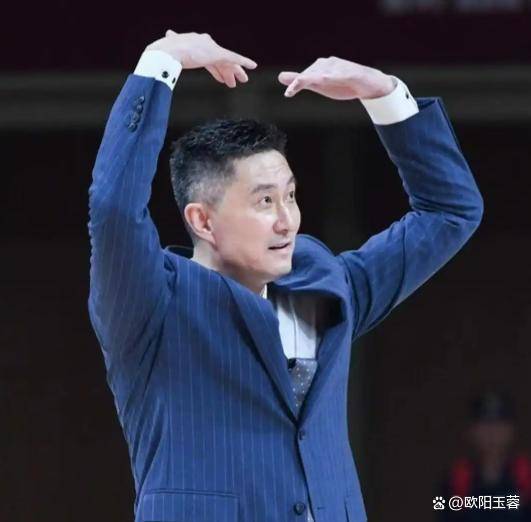 杜锋公职再升官，对俱乐部管理有心无力，黄明依自费特训家政加练