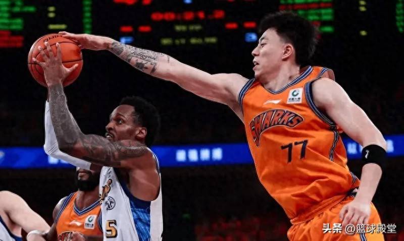 上海今夏10人到期！6人都可续约，张镇麟李弘权有望得顶薪合同！