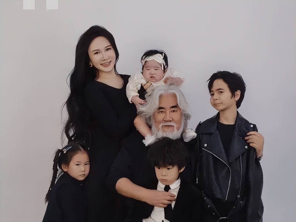 牡丹花下死?张纪中被爆转移财产,这一次杜星霖终究成了“小丑”