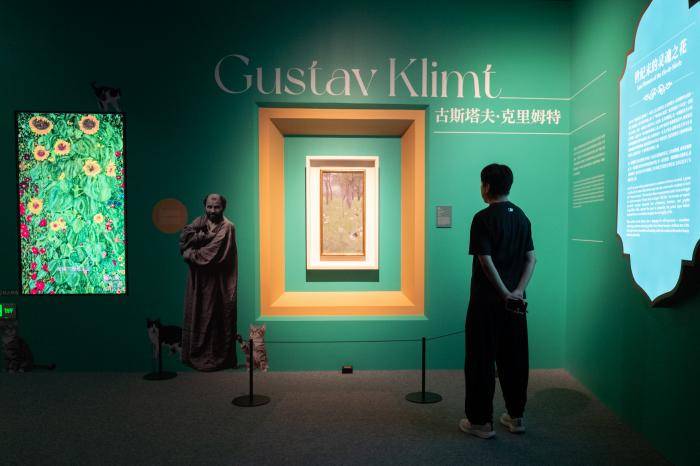 观展｜中华世纪坛举办奥地利美景宫花绘真迹展