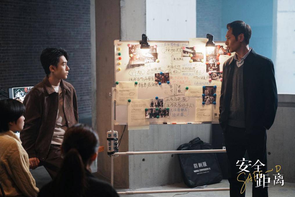微短剧《安全距离》：揭露隐蔽战线无声较量