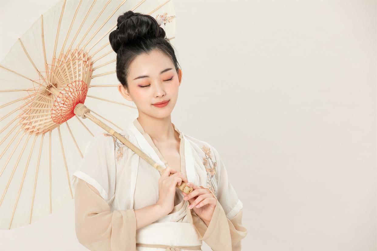 创始人诈骗获刑 莎蔓莉莎仍老套路：价目表失踪