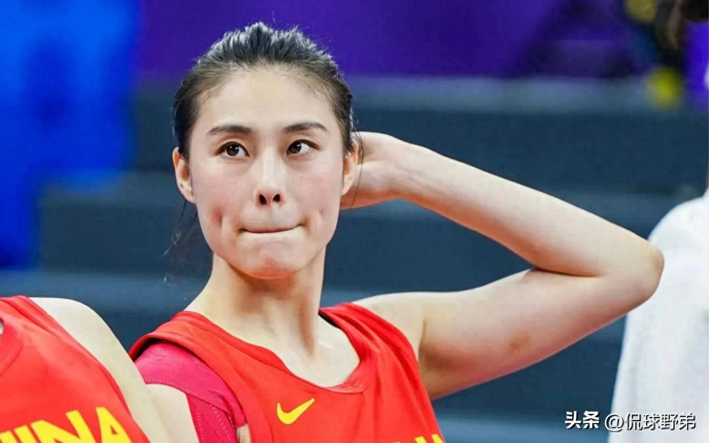 女篮消息!王思雨参选 FIBA 委员会副主席 李梦缺席国家队原因或曝光