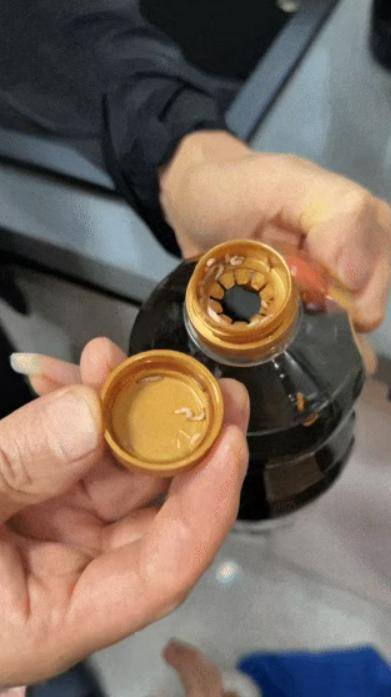 山姆未开封生抽现蠕动虫子 消费者要求赔偿1千元未果