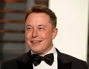 马斯克：SpaceX计划今年每月发布一个全新的人工智能模型