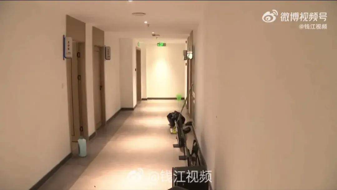 情侣住小仙女电竞民宿遭陌生人闯入:凌晨4点房门突然被打开(图2) 文章配图-1