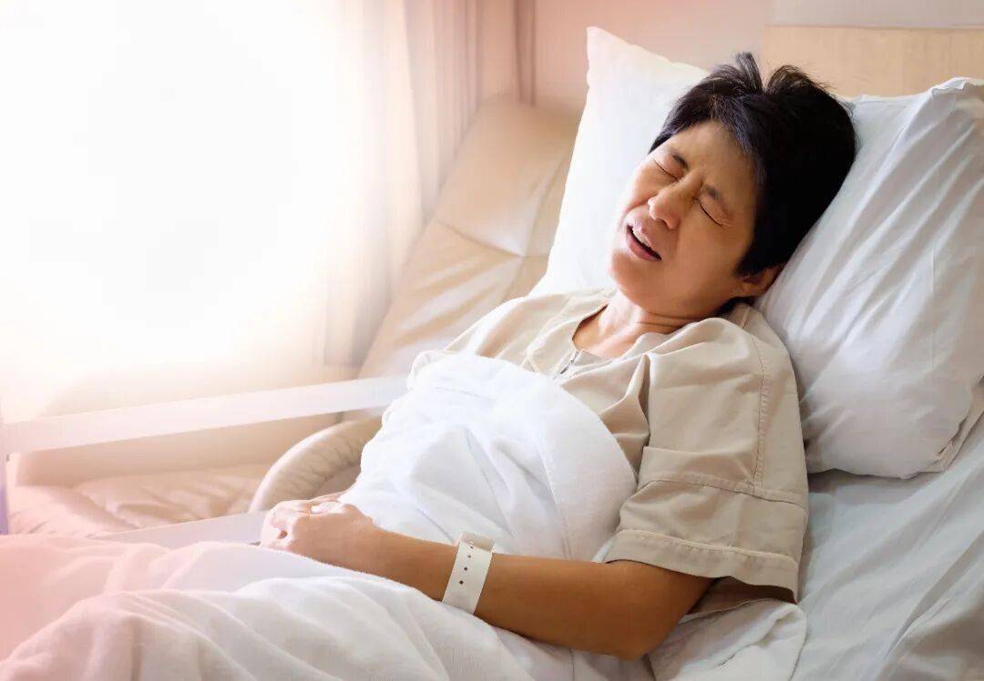 产后腰疼是怎么回事？原因、缓解方法与恢复指南