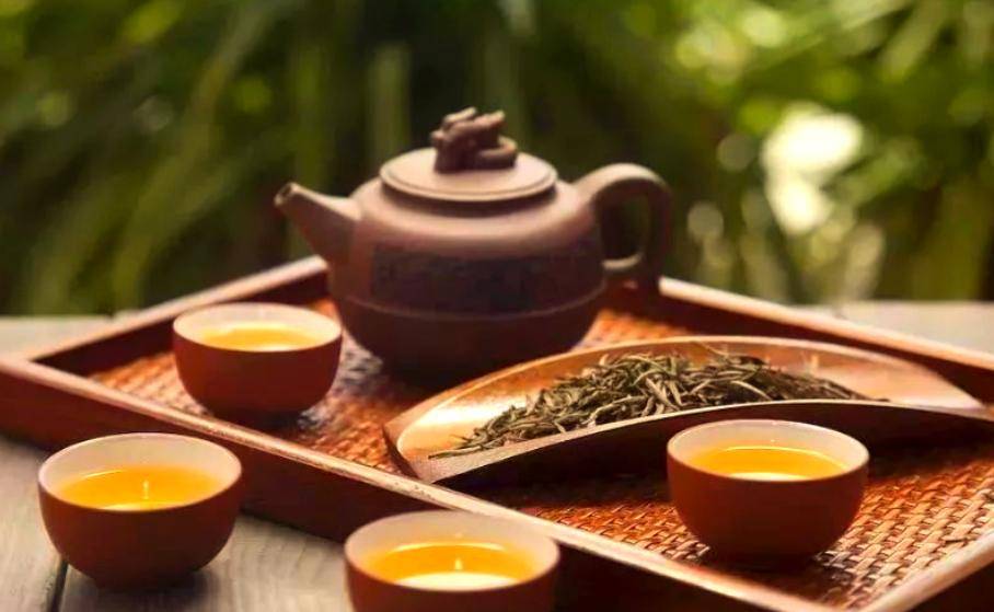 原创            广东54岁大叔，雷打不动喝茶20余年，最终喝出2个“教训”，实用